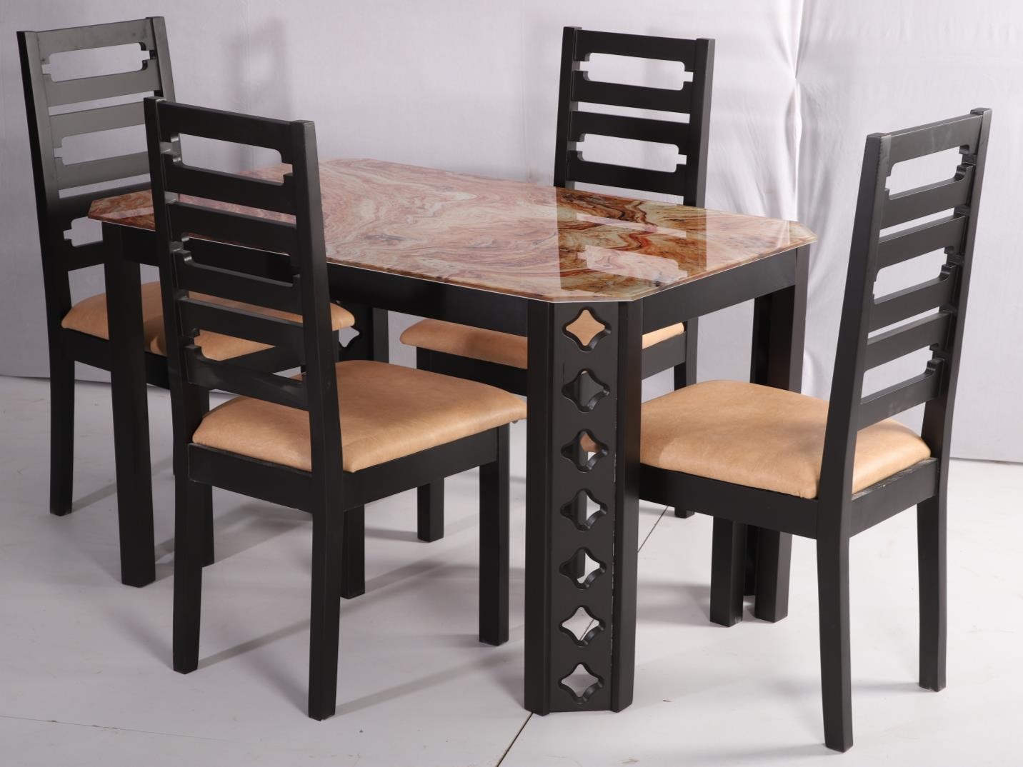 FG SHELBY FOUR SEATER SOLIDWOOD DINING SET image